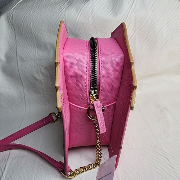 Betsey Johnson Crossbody Bag Pink Beach House With Frenchie Dog Purse NWT - Picture 10 of 17